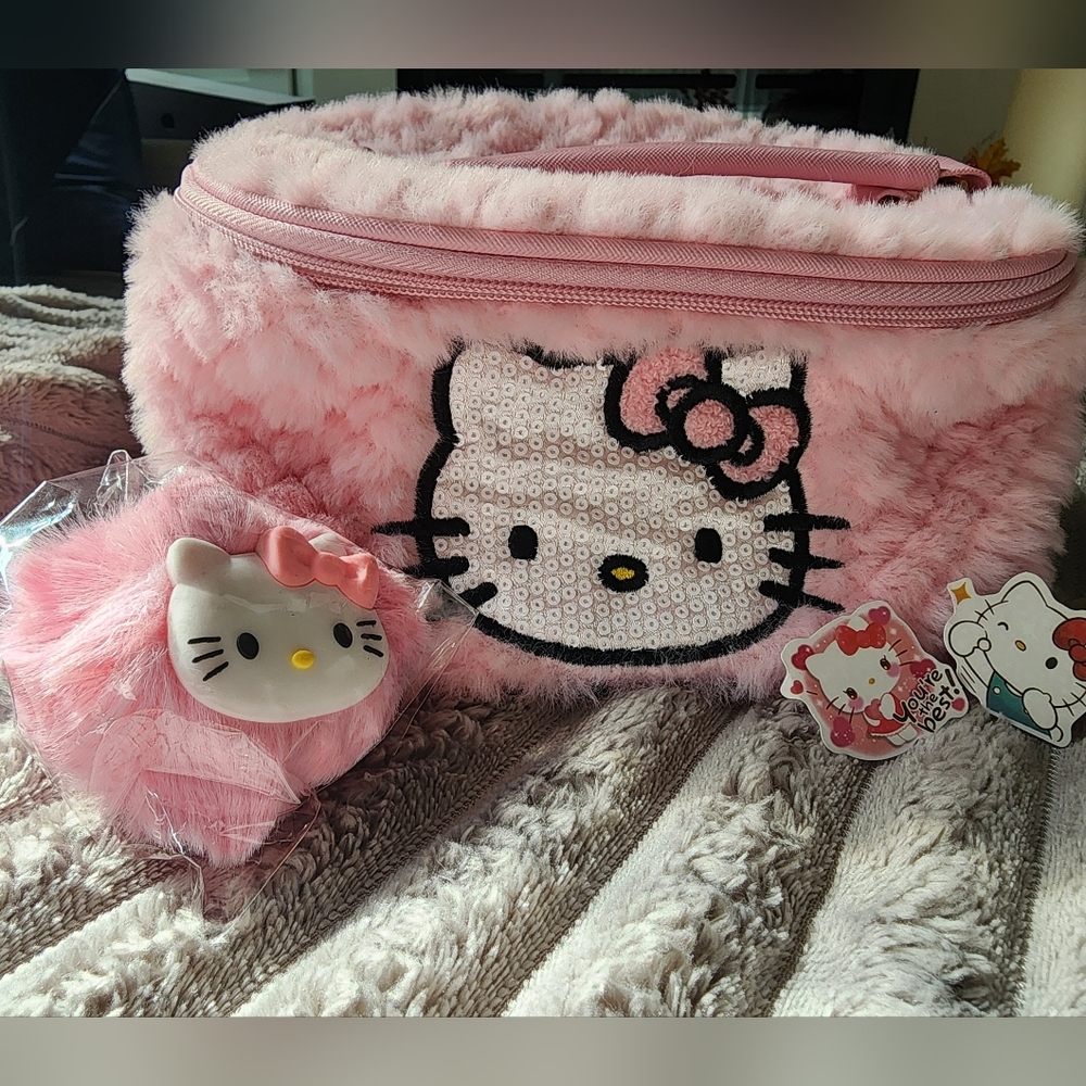 Hello Kitty pink RARE fluffy makeup cosmetic bag 10x5x6 W/Keychain & Sticker
